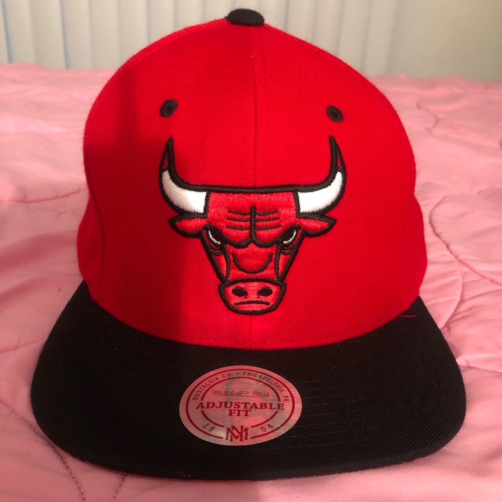 ❤️Mitchell & ness Chicago bulls snap back🖤